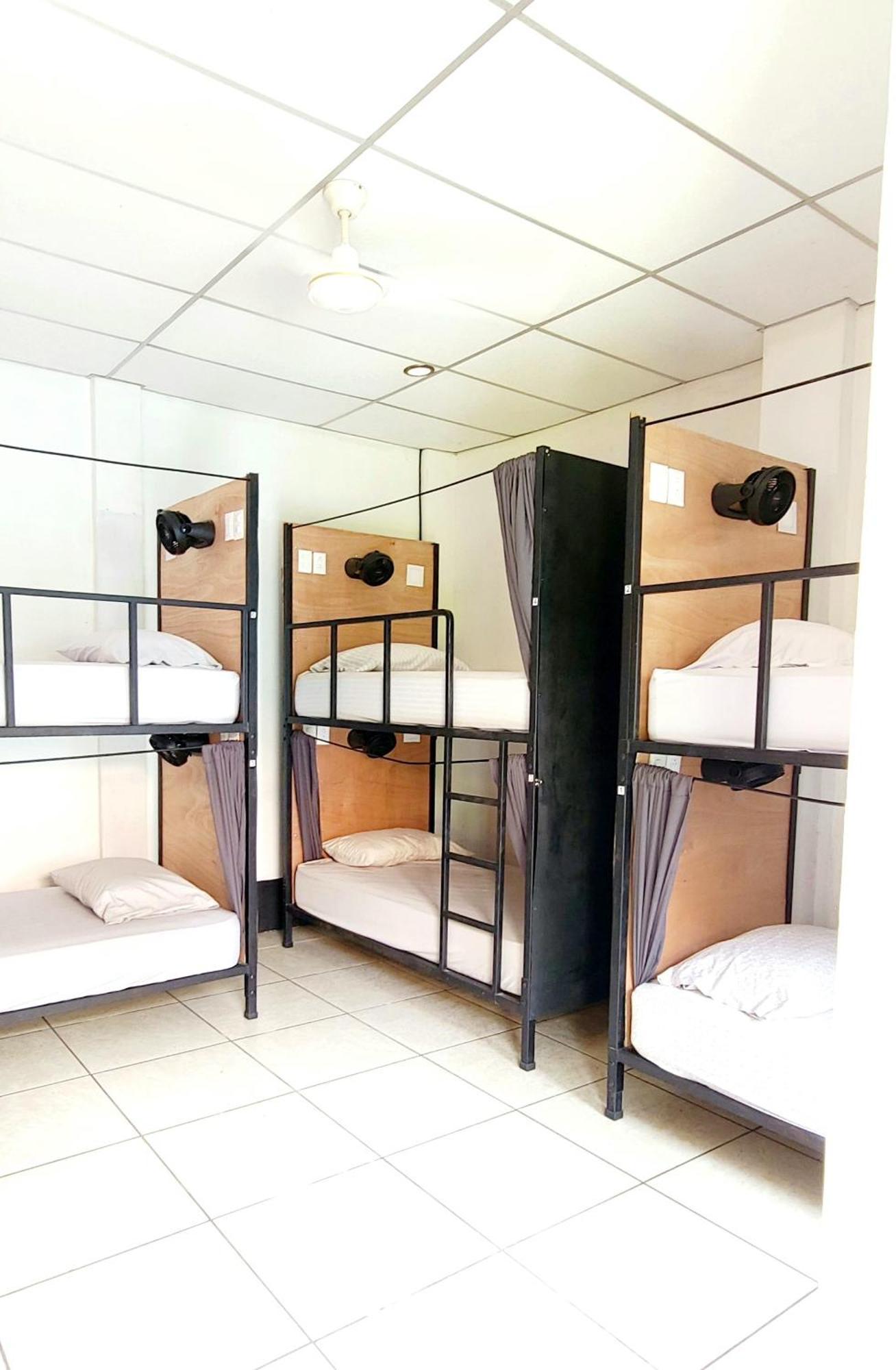 Poco A Poco Hostel เลออน ภายนอก รูปภาพ