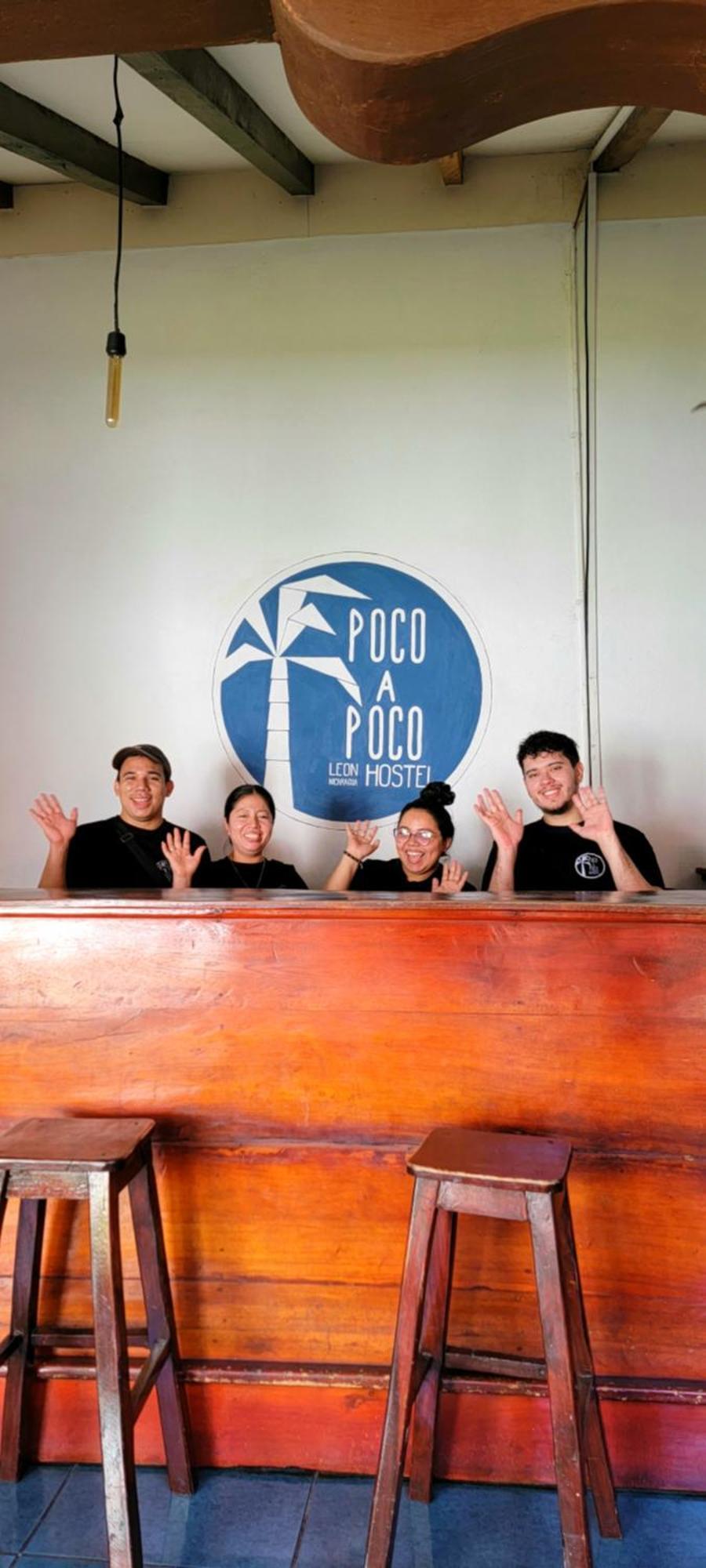 Poco A Poco Hostel เลออน ภายนอก รูปภาพ