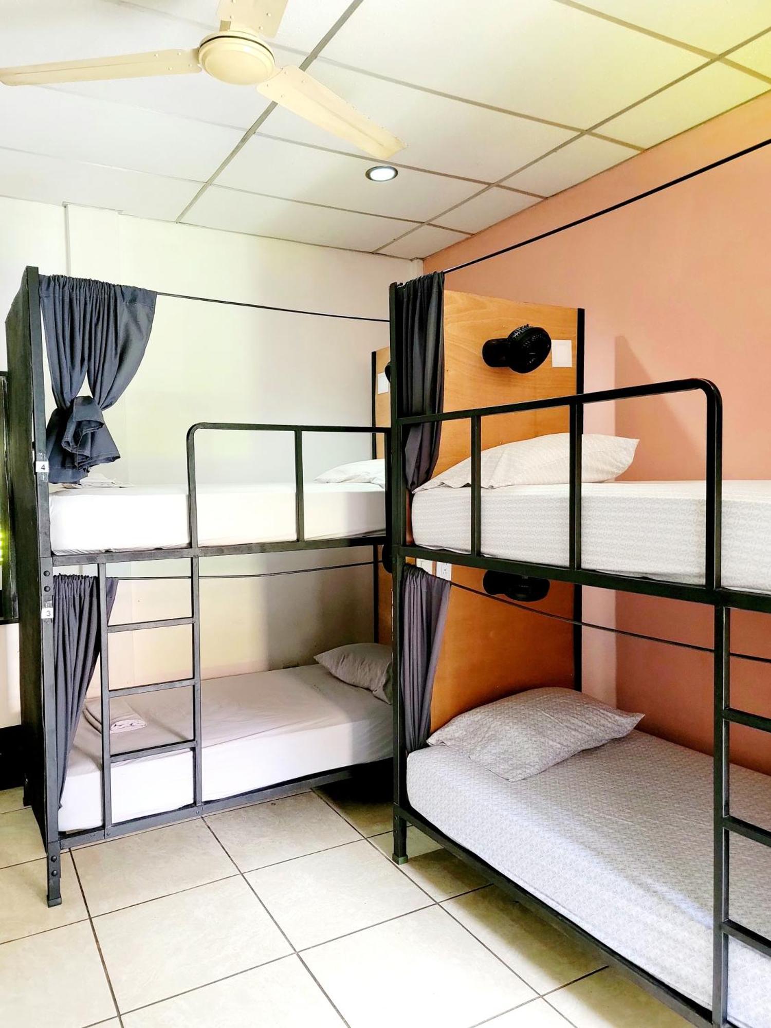 Poco A Poco Hostel เลออน ภายนอก รูปภาพ
